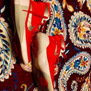 Nike Women’s Basketball Sneakers